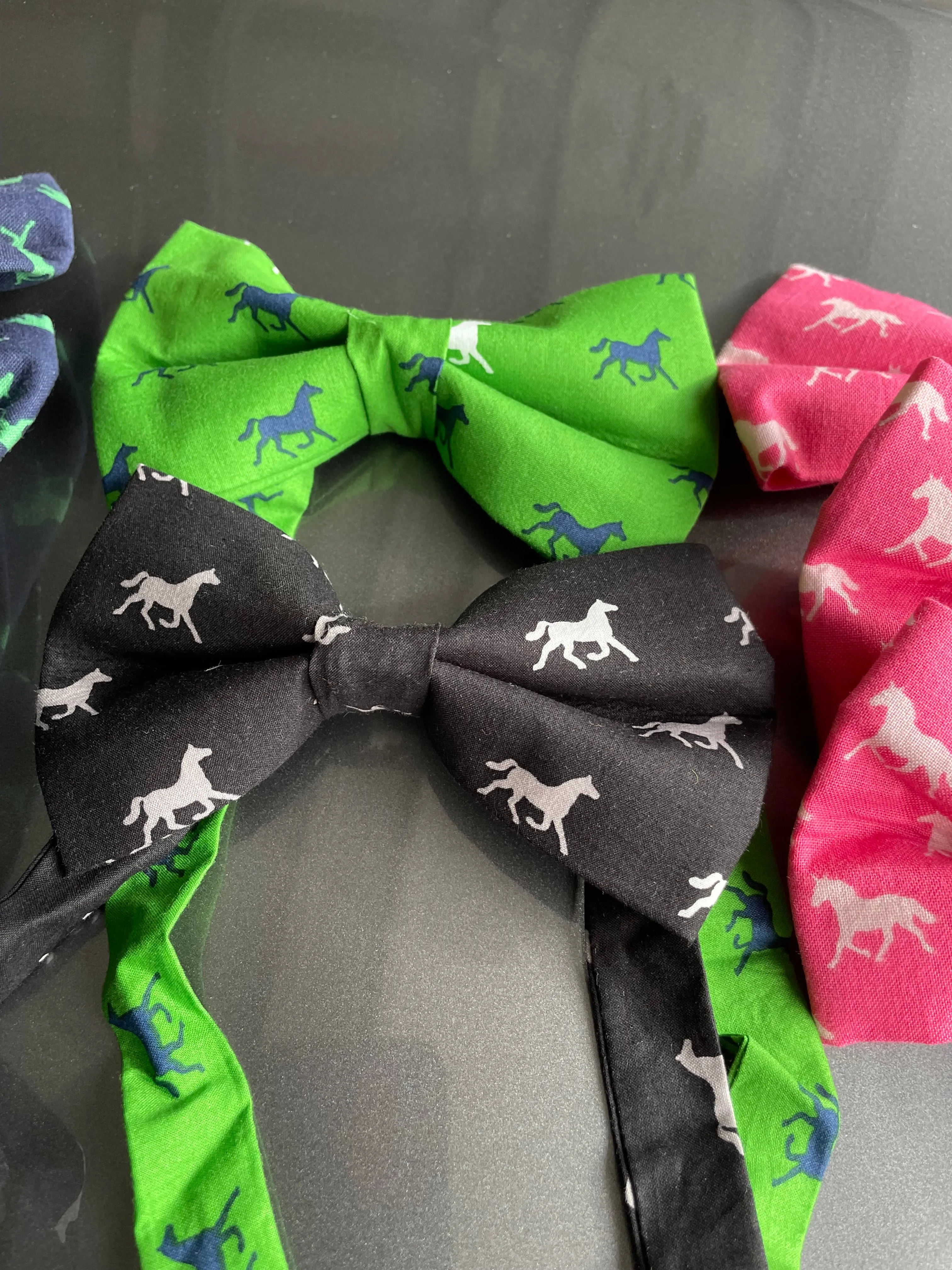 Blue Race Day Horses Self Tie Bow Tie