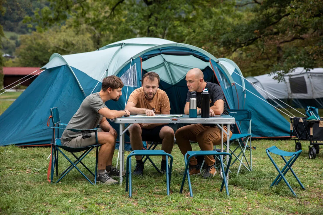 FOLDING CAMPING TABLE - 4 STOOLS - 4 TO 6 PEOPLE - Blue