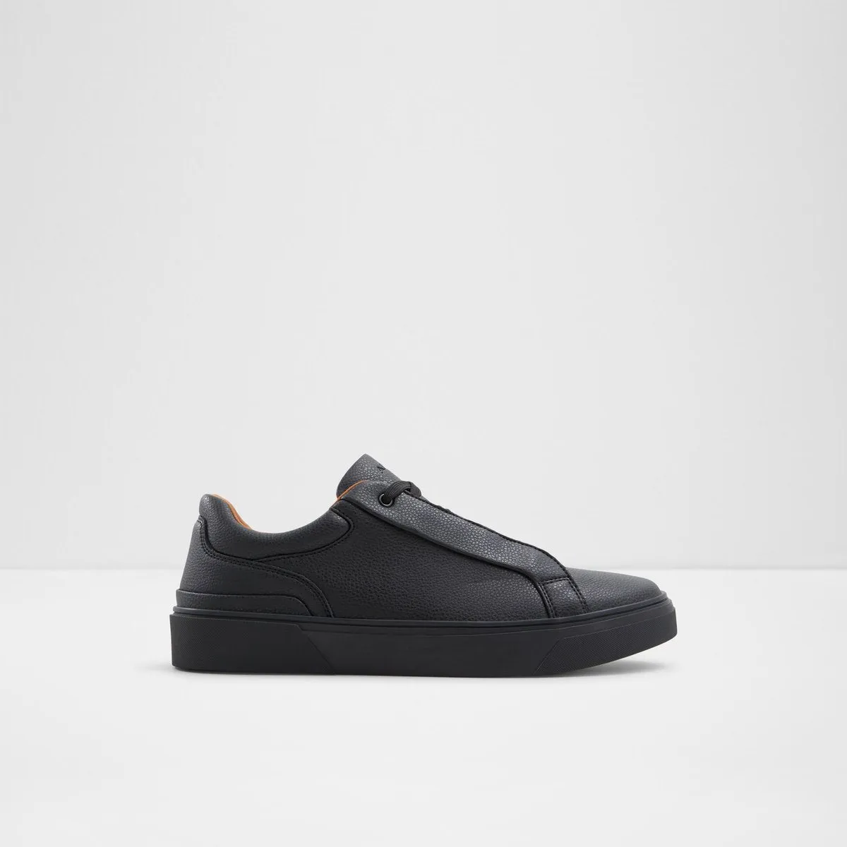 Luton Low-Top Sneakers
