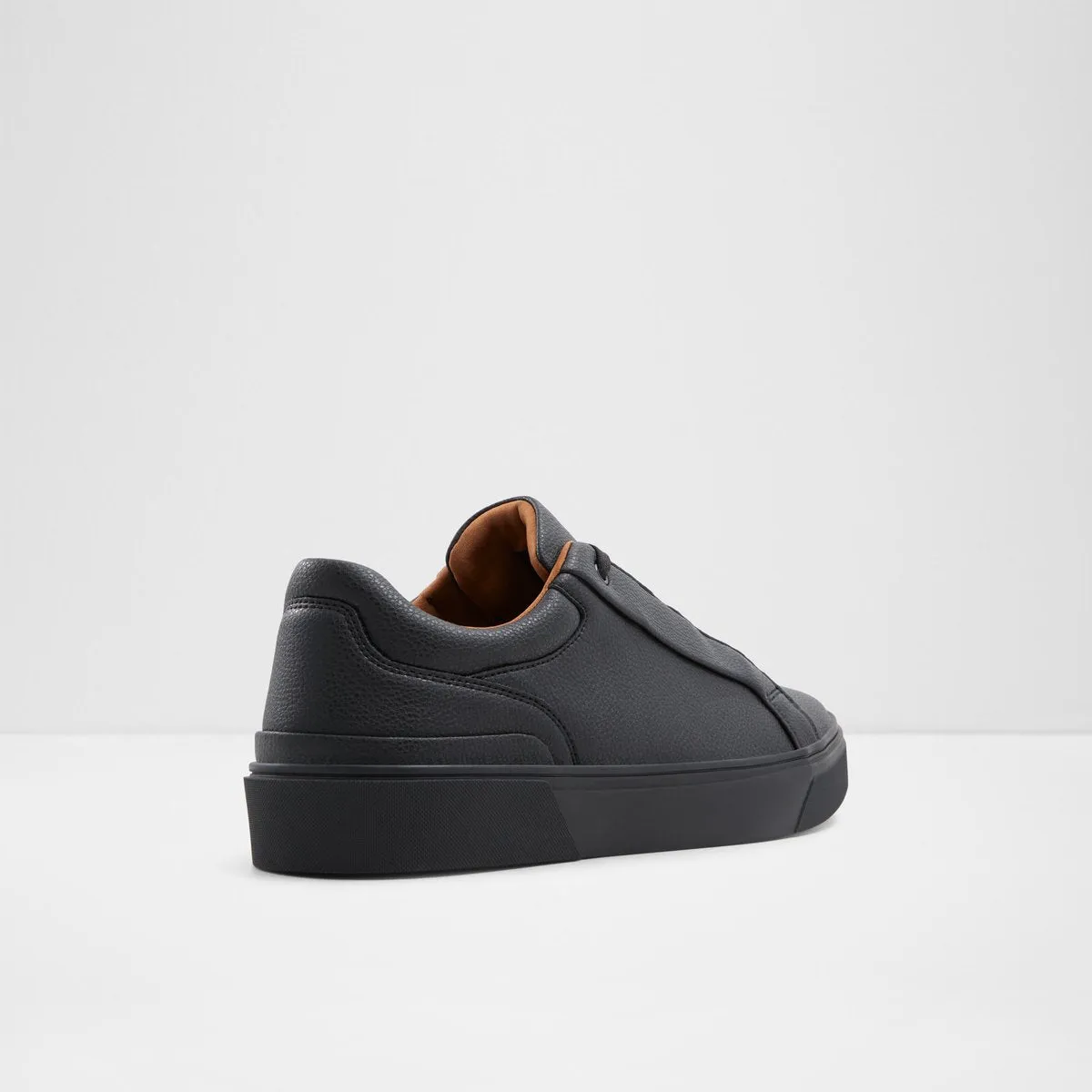 Luton Low-Top Sneakers