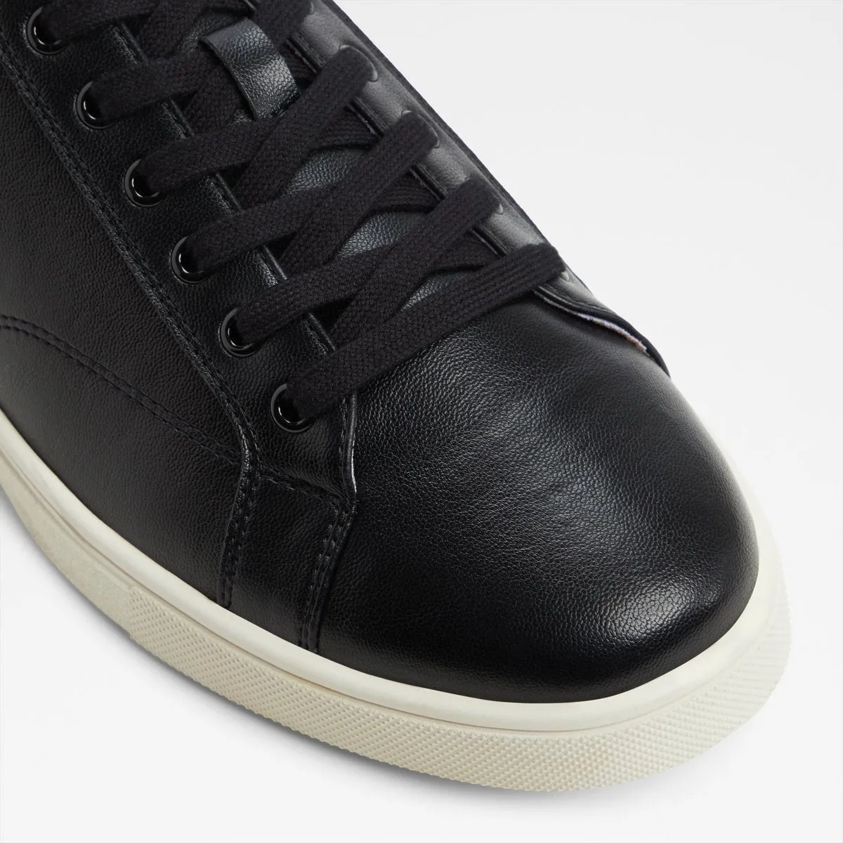 Poker Low-Top Sneakers